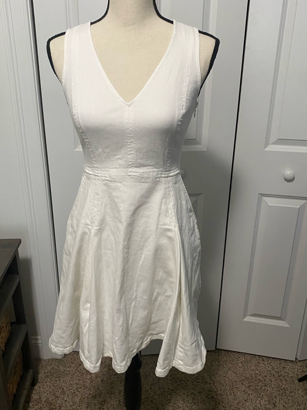 NWT Banana Republic White V-Neck Sleeveless Fit-and-Flare Dress